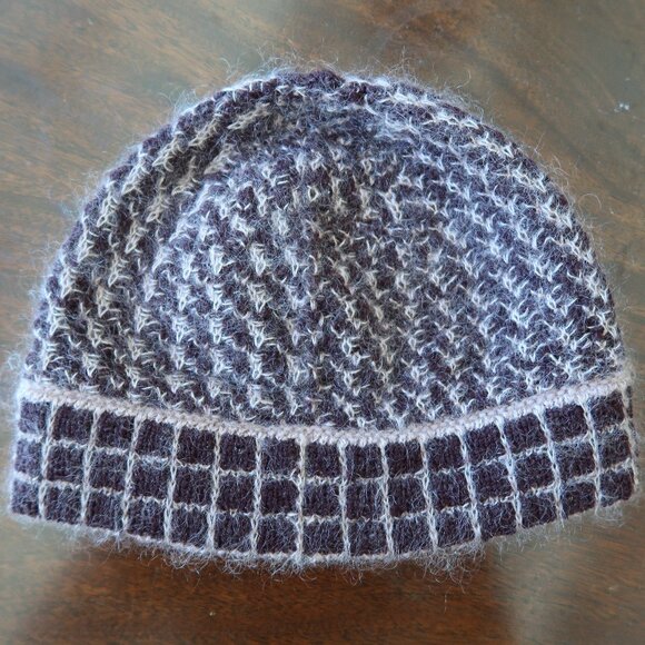 Authentic Louis Vuitton Beanie With LV Emblem - Picture 5 of 6